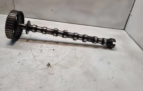 Ford Focus C-MAX Camshaft 9654973580