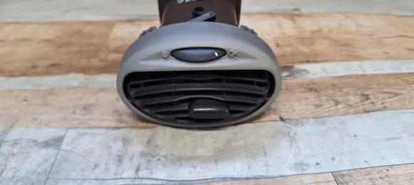 Ford Focus Dashboard side air vent grill/cover trim 98AB19893