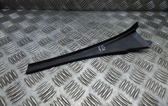 Peugeot Traveller Wiper trim 9812855077