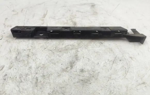BMW 1 E81 E87 Front bumper mounting bracket 22405910