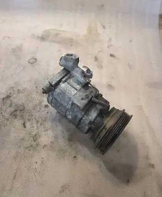 Toyota RAV 4 (XA20) Air conditioning (A/C) compressor (pump) 10S15L 4472204303