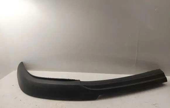Front bumper lip