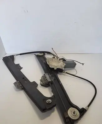 BMW 5 E60 E61 Front door window regulator motor 6922267
