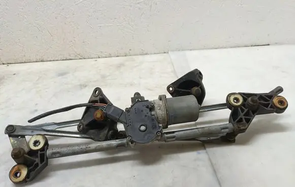 Chrysler Voyager Front wiper linkage and motor 472522 3580