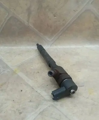 Fuel injector