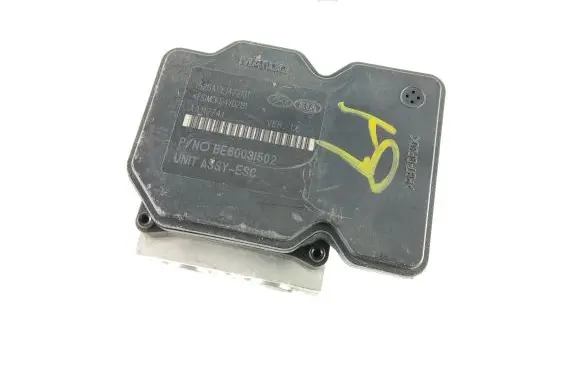 Hyundai i40 ABS Pump 589203Z510