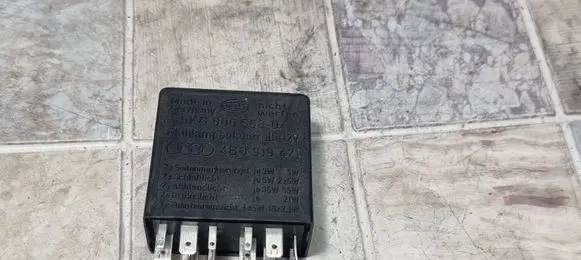 Audi A6 S6 C5 4B Light relay 4B0919471