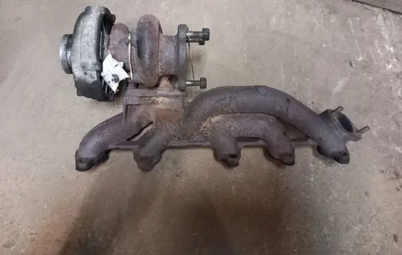 Audi A6 S6 C4 4A Turbo 046145703G