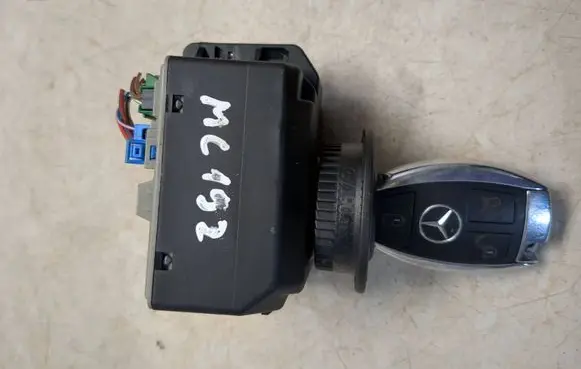 Mercedes-Benz E C207 W207 Ignition lock A2189053501 1010220000