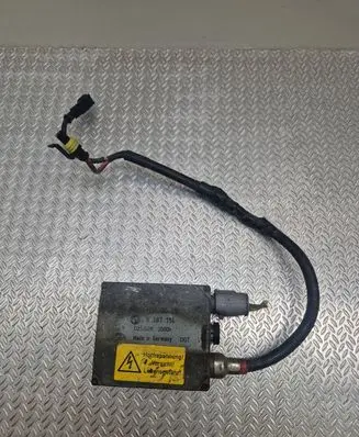 BMW 5 E39 Headlight ballast module Xenon 8387114 5DV00776021 D2SD2R