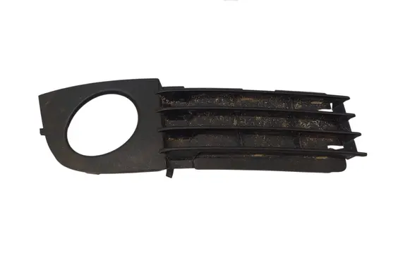 Audi A6 S6 C6 4F Front fog light trim/grill 4B0807682