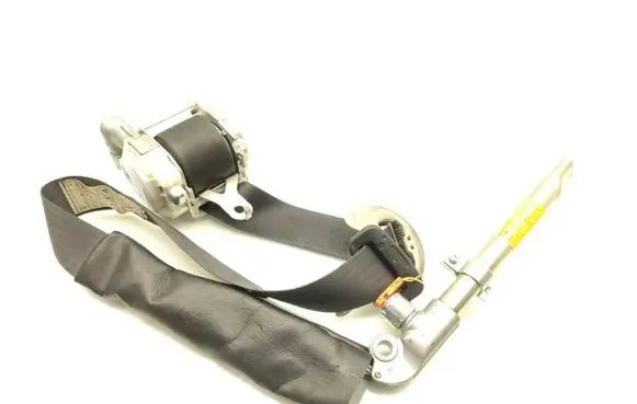Subaru Legacy Front seatbelt 7S1590-P 003462