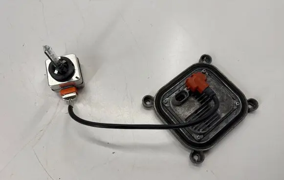 Ford Mustang VI Headlight ballast module Xenon 10R044663 66340HBI AA3857302HQ