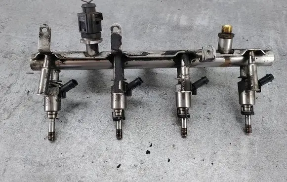 Skoda Octavia Mk2 (1Z) Fuel main line pipe