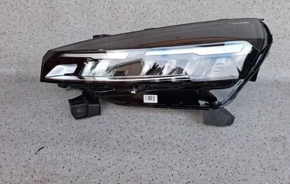 Renault Clio V Headlight/headlamp 260603481R 01082099901210