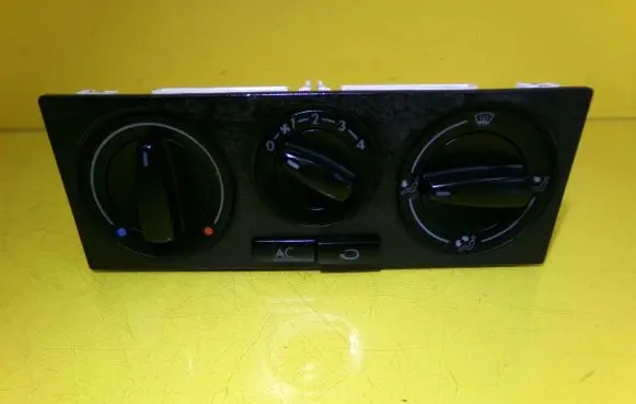 Volkswagen Golf IV Climate control unit 1J0820045F