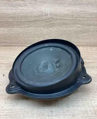 Mercedes-Benz CLS C219 Rear door speaker A2198200402L