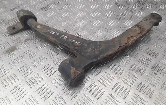 Citroen Xsara Picasso Front lower control arm/wishbone
