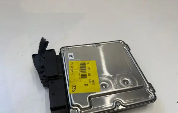 Audi A4 S4 B9 8W Engine control unit/module ECU 05L907309S