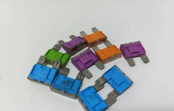 Opel Zafira A Fuse