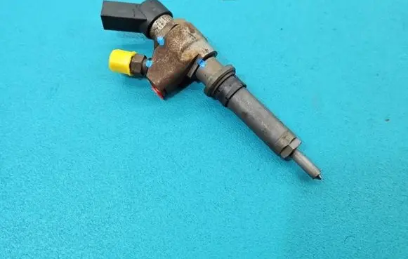 Citroen Berlingo Fuel injector 9652173780 IMPRK1386508