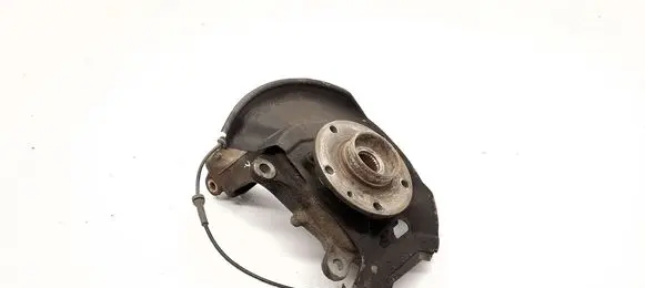 Nissan Qashqai Front wheel hub 