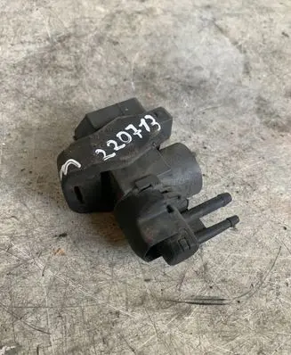 Nissan Juke I F15 Turbo solenoid valve