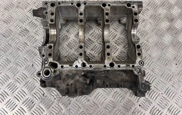 Audi A4 S4 B8 8K Crankshaft Holder 06E103032
