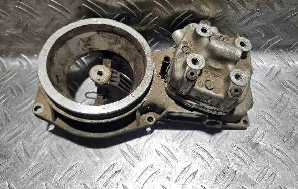 Ford Escort Fuel distributor 0438120199
