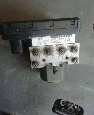 Toyota Avensis Verso ABS Pump 8954144050 4451044050 FAE2110472