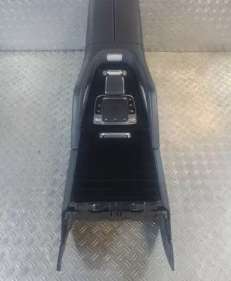 Mercedes-Benz GLE W167 Center console A1676809600 A1676805707