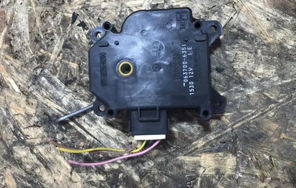 Mazda MPV Air flap motor/actuator 0637006351