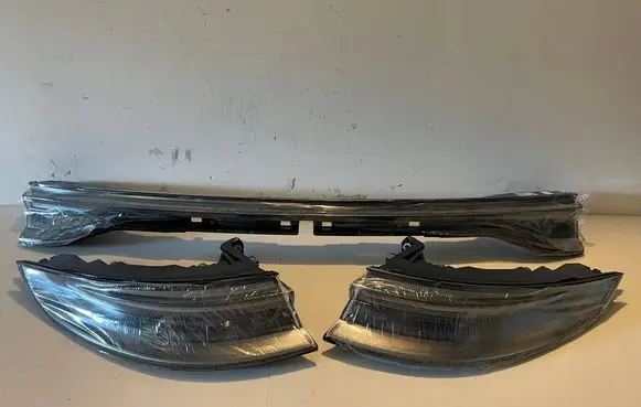 Porsche Panamera (976) Rear/tail lights set 971044940