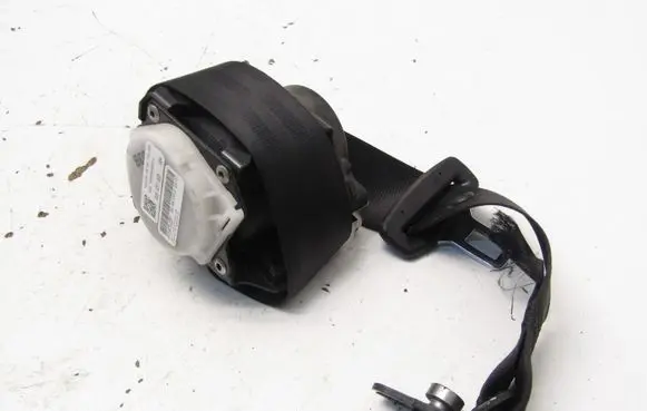 Audi Q3 8U Rear seatbelt 8U0857805