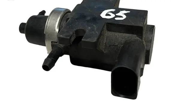 Audi A4 S4 B7 8E 8H Turbo solenoid valve 1J0906627