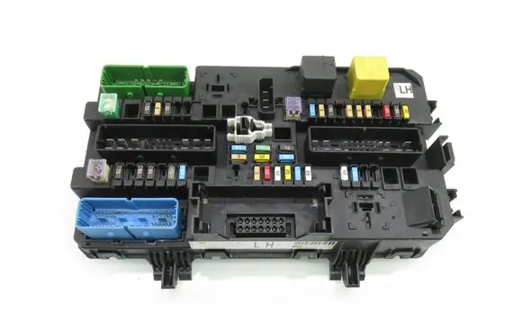 Opel Zafira B Central body control module 5DK00866924 13268286M