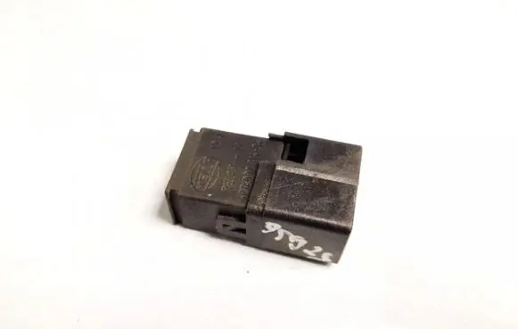 Nissan Almera N16 Other relay 252309f905 4rd007814-04