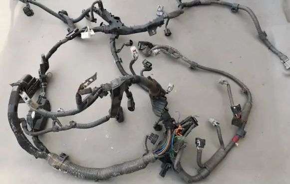 Toyota Avensis T250 Engine installation wiring loom d-cat
