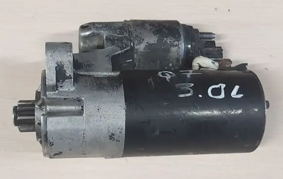 Audi Q7 4L Starter motor