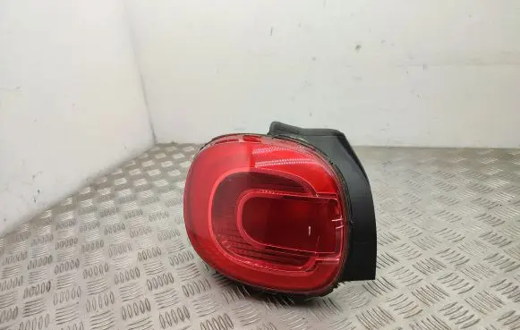 Fiat 500L Rear/tail lights 735671214 03475800
