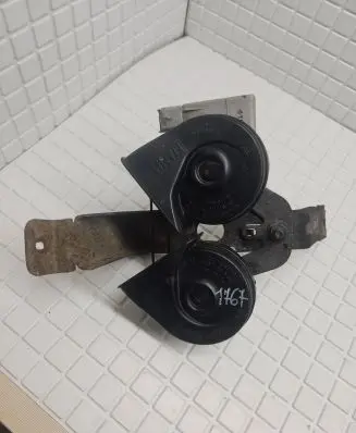 Renault Laguna III Horn signal E30058100 E30057939