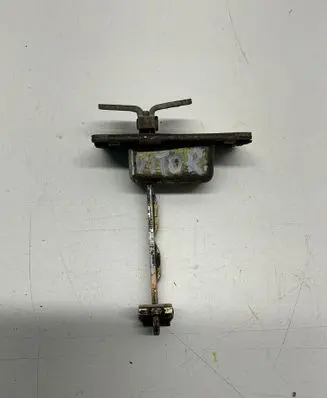 Mercedes-Benz Vito Viano W638 Front door check strap stopper 97W23