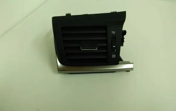 Lexus CT 200H Dashboard side air vent grill/cover trim 5565076010 5566176010