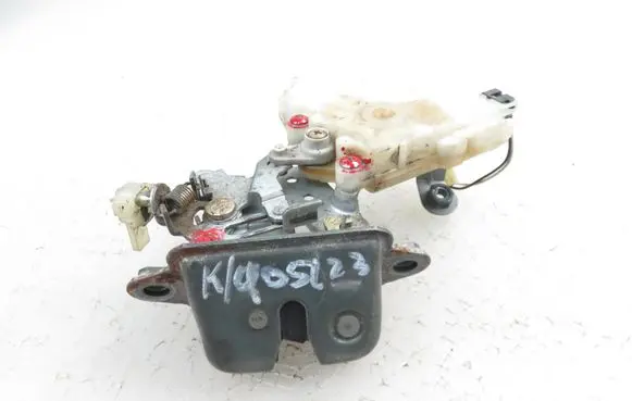 Subaru Impreza II Tailgate/trunk/boot lock/catch/latch 0892044A 63100FE000