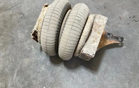 Toyota Hilux (AN10, AN20, AN30) Rear air suspension bag/shock absorber FD11015