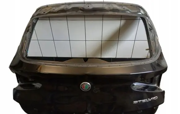 Alfa Romeo Stelvio Tailgate/trunk/boot lid