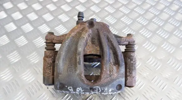 Toyota Corolla Verso AR10 Front brake caliper 4773005060
