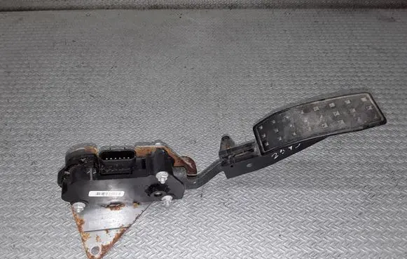 Cadillac CTS Accelerator throttle pedal 042ME4016
