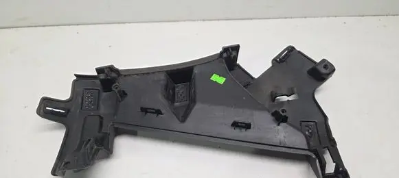 Renault Clio V Front bumper mounting bracket 620438359R
