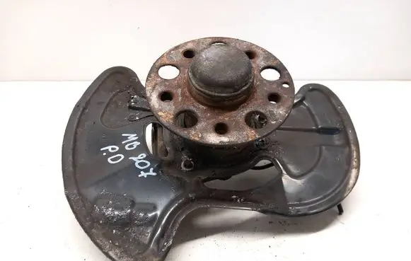 Mercedes-Benz E C207 W207 Front wheel hub